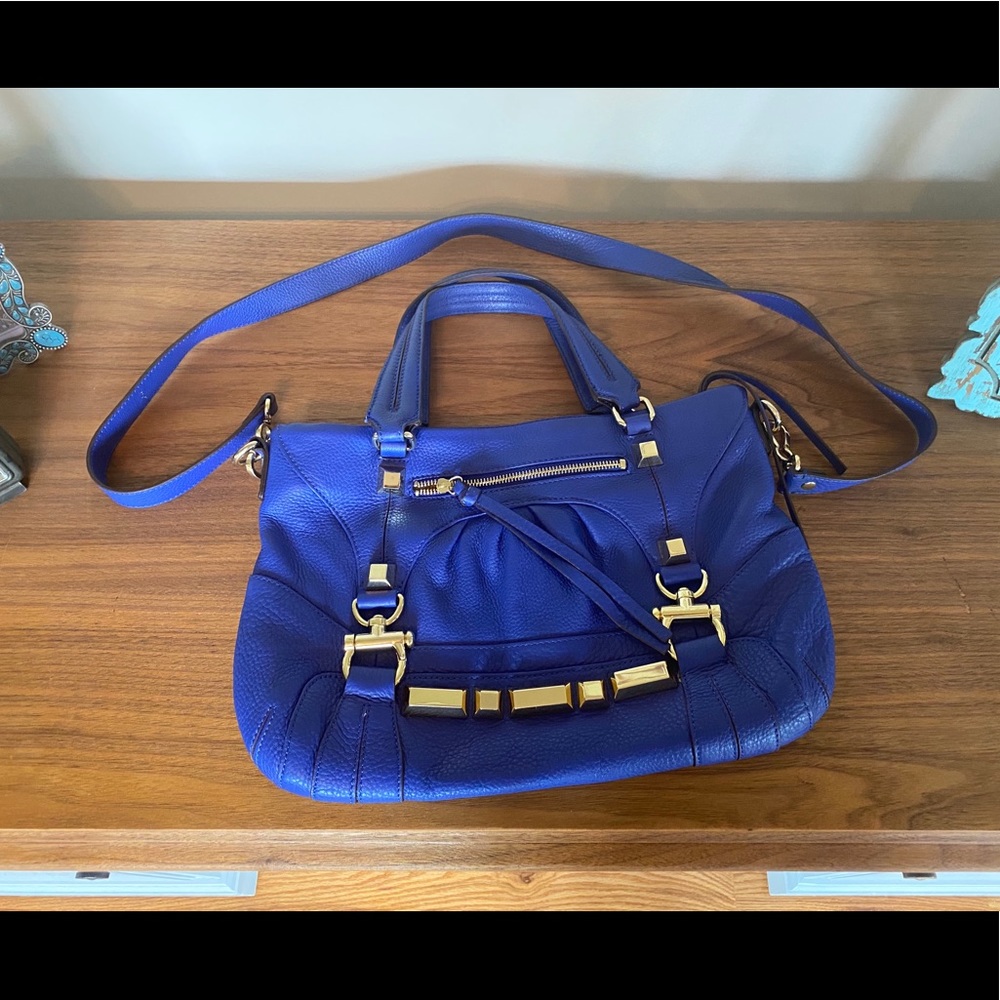 EXTREMELY LOW PRICED VINCE CAMUTO PURSE